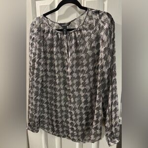 White House Black Market Black and White Blouse